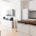 Luminous Apt At Bastille