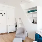 Luminous Apt At Bastille